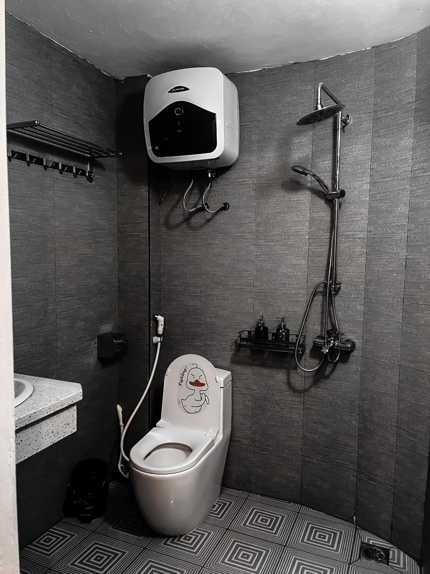 Zeus Living - Old Quater Homestay Hanoi Buitenkant foto