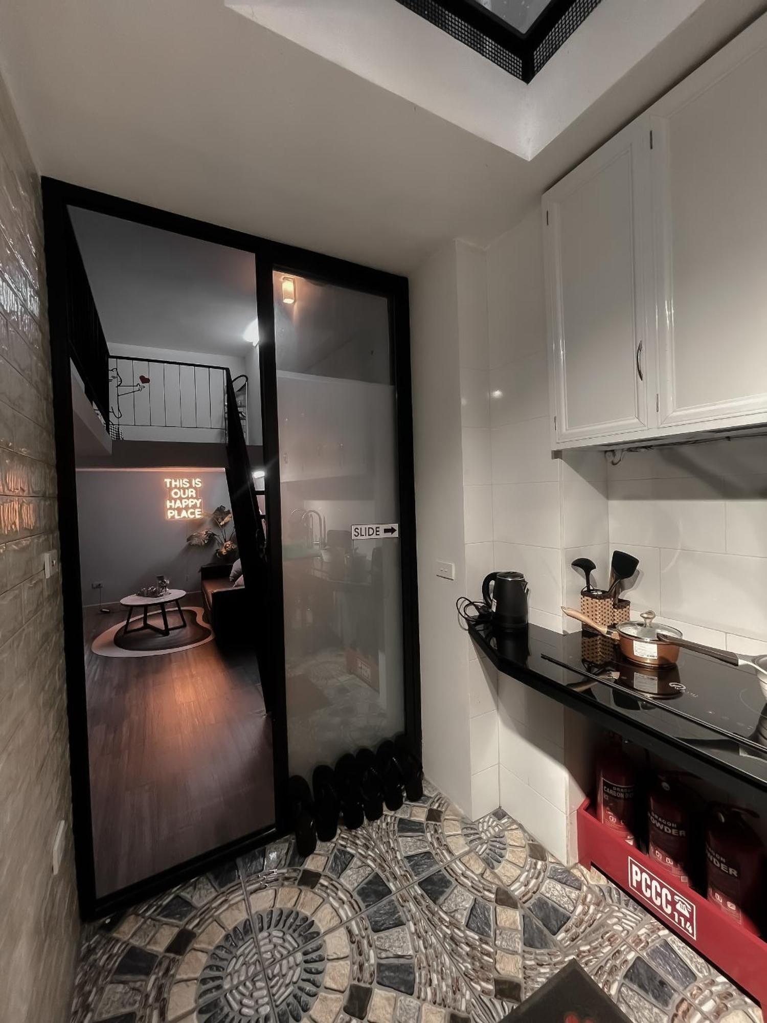 Zeus Living - Old Quater Homestay Hanoi Buitenkant foto