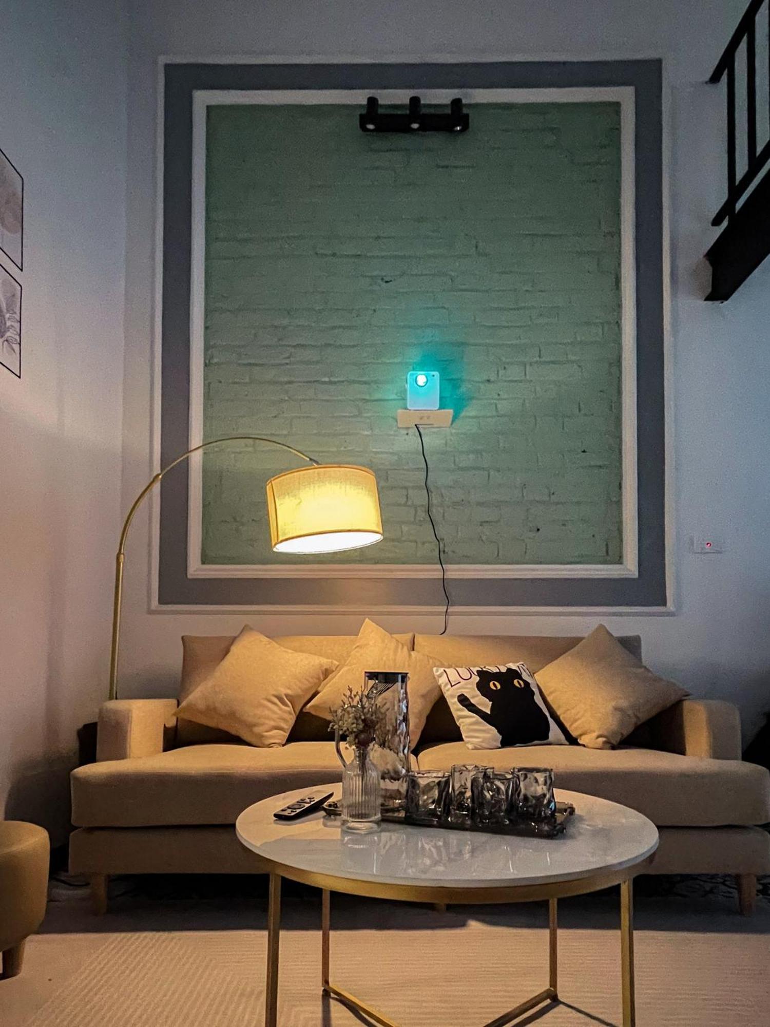 Zeus Living - Old Quater Homestay Hanoi Buitenkant foto