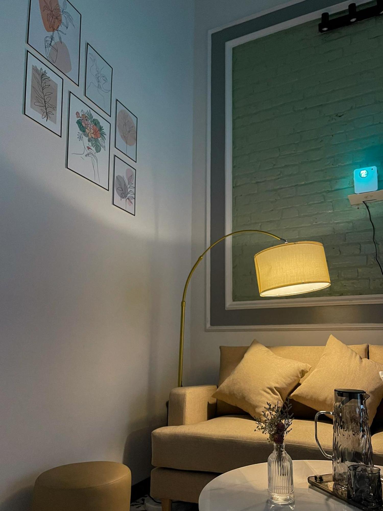 Zeus Living - Old Quater Homestay Hanoi Buitenkant foto