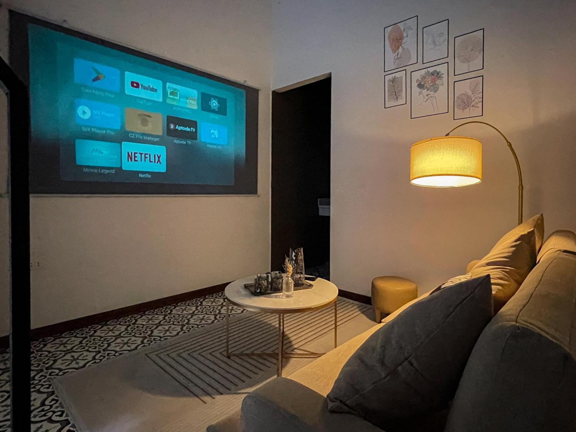 Zeus Living - Old Quater Homestay Hanoi Buitenkant foto